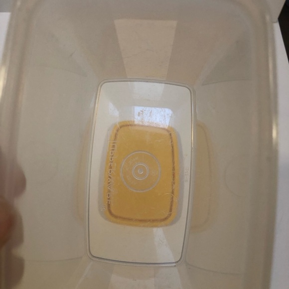 Tupperware Small Container with Yellow Lid EUC - Picture 9 of 13